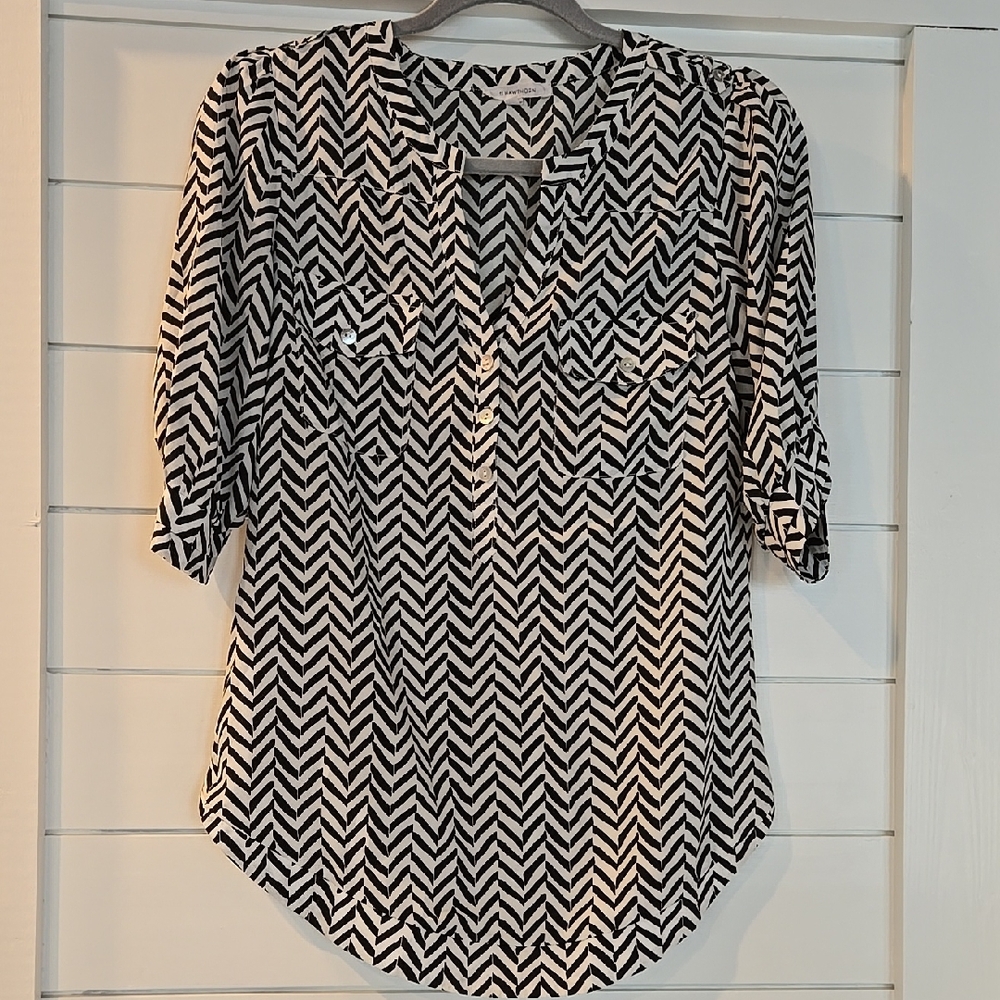 Black and White Chevron Women's Top